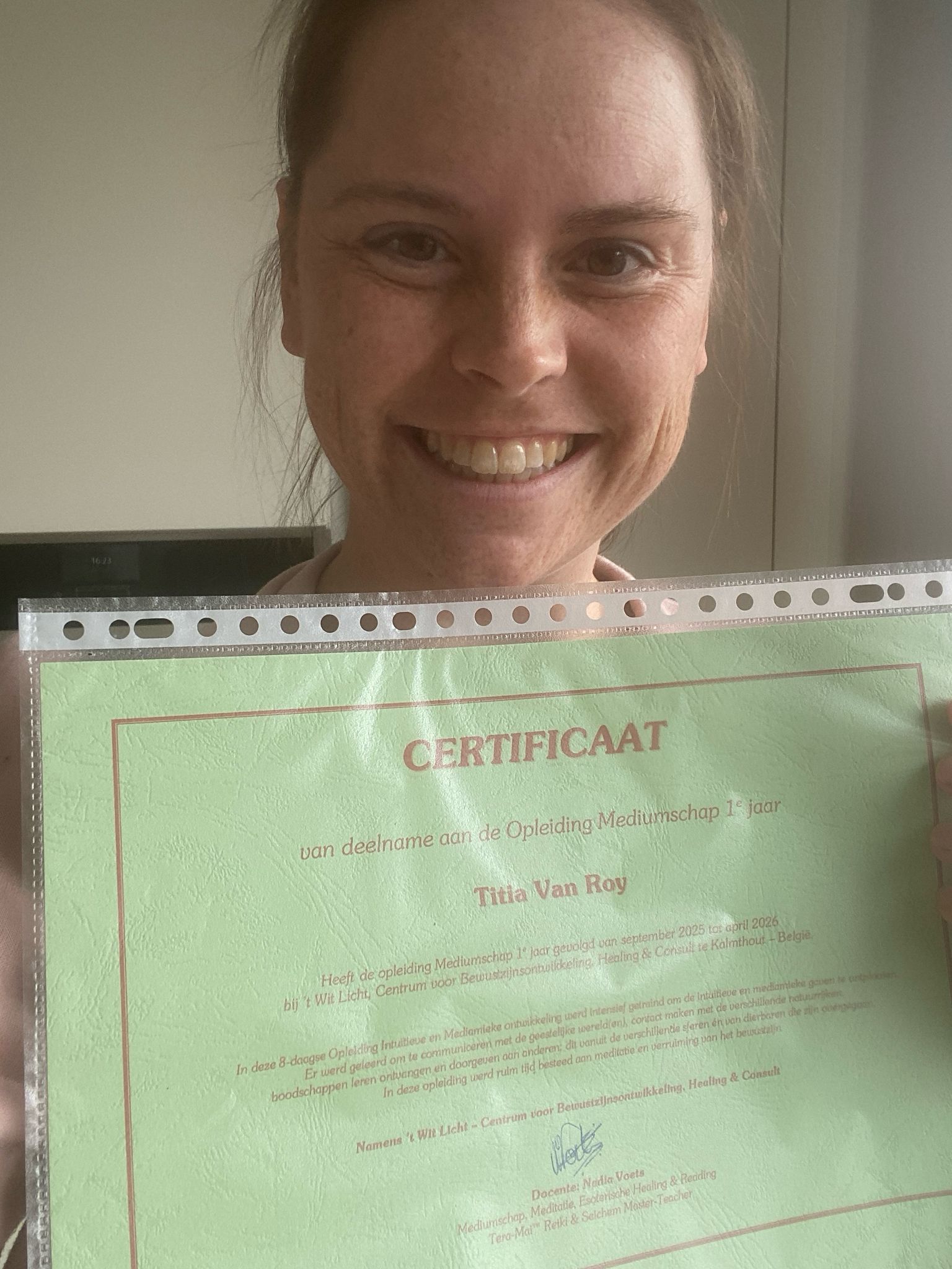 Titia spiritueel medium certificaat
