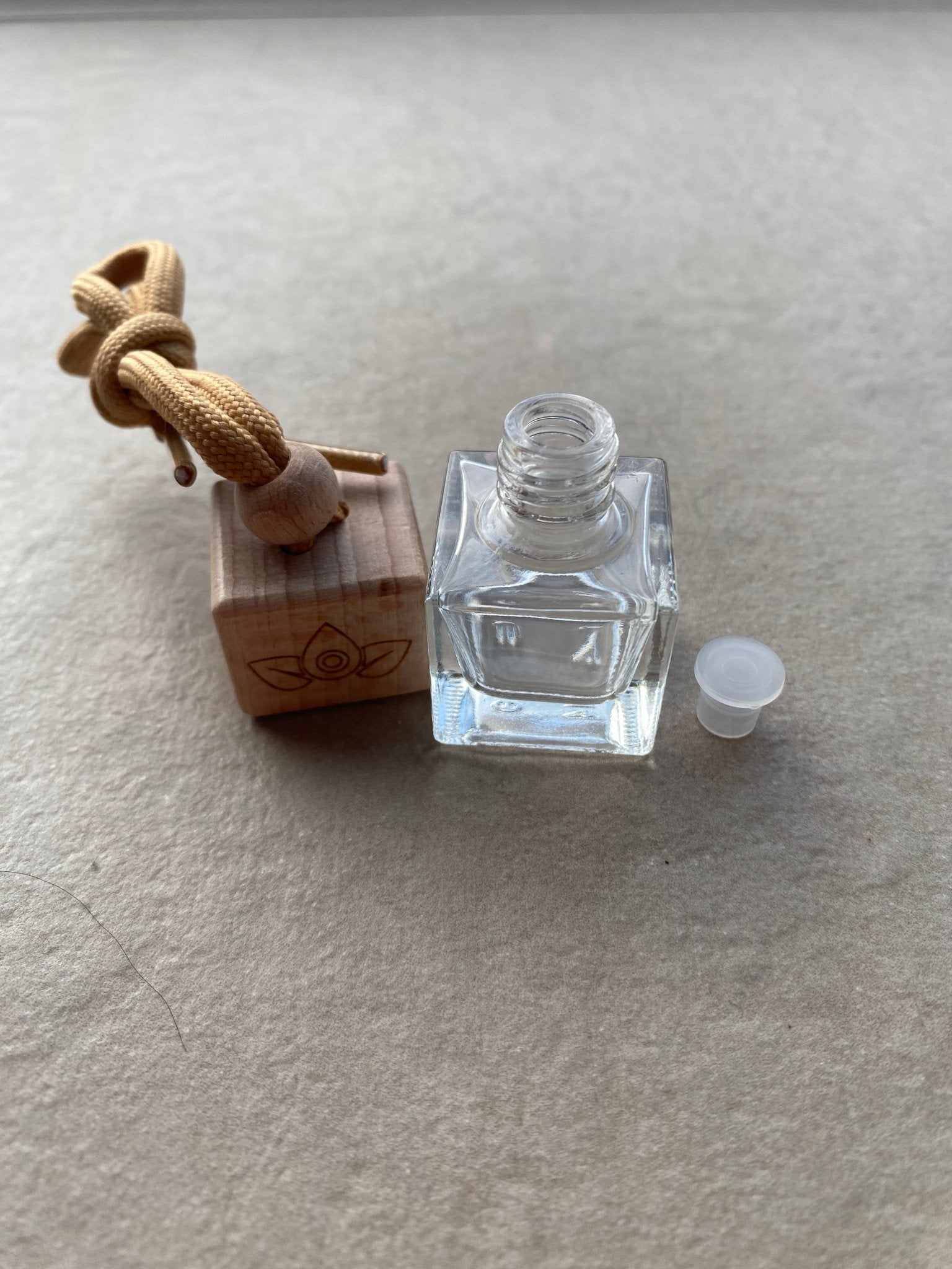 Aroma Geurhanger – Natuurlijke geurverspreiding voor auto, bureau en thuis - Energise Academy