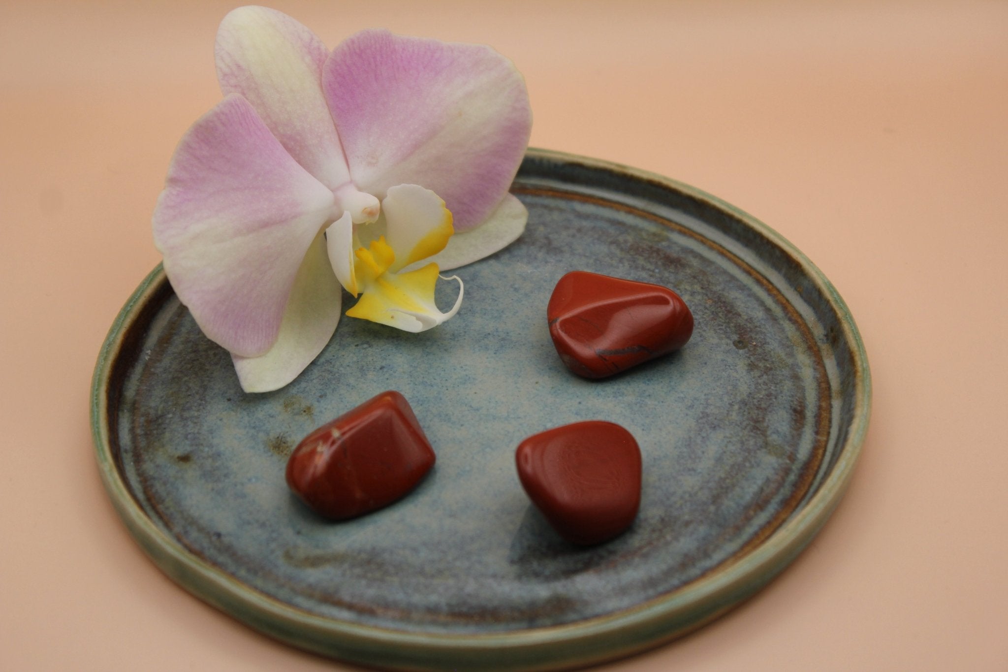 Rode Jaspis trommelsteen – Aarding en vitale kracht - Energise Academy