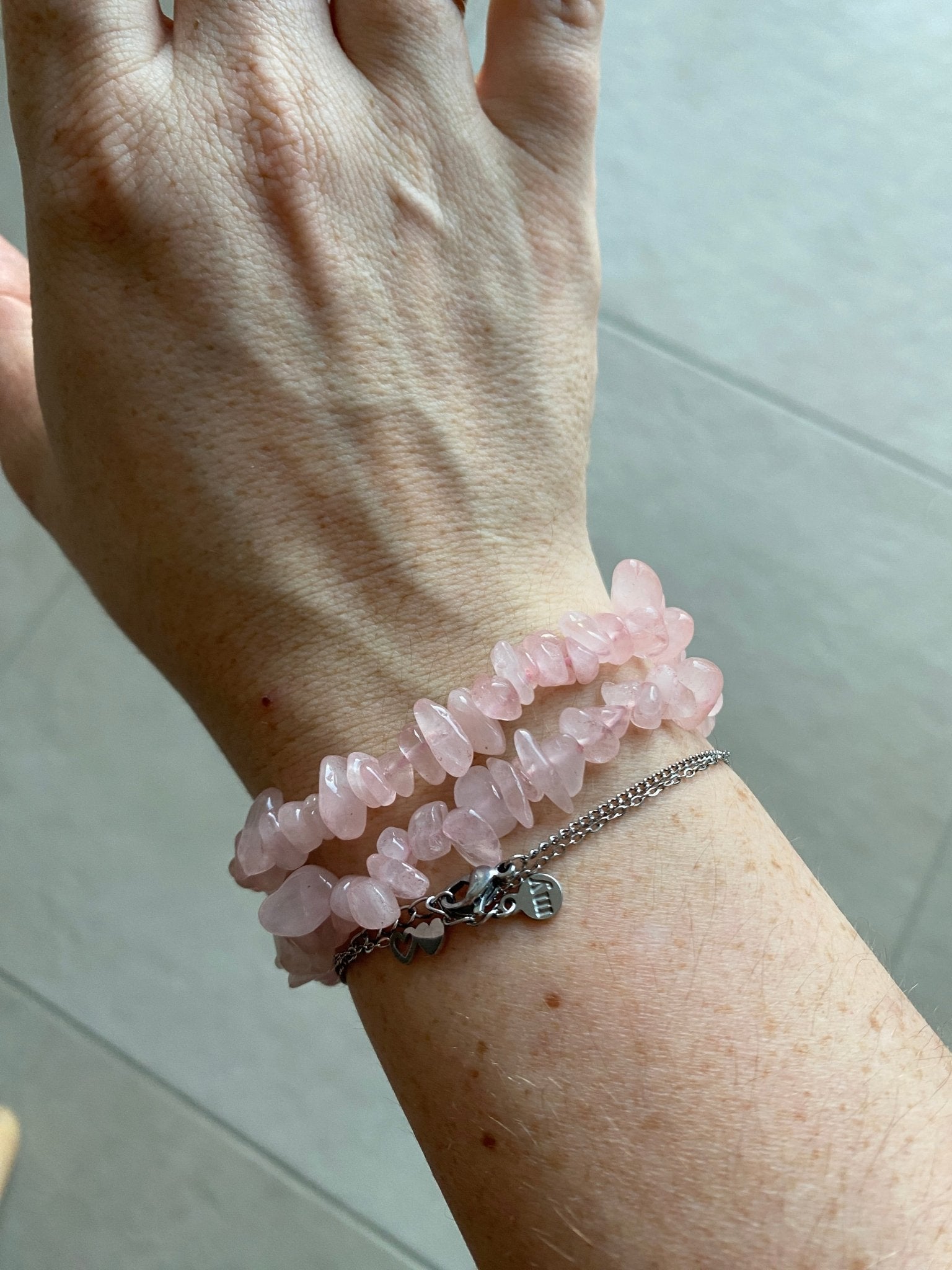 Rozenkwarts splitarmband – Zelfliefde en emotionele genezing - Energise Academy