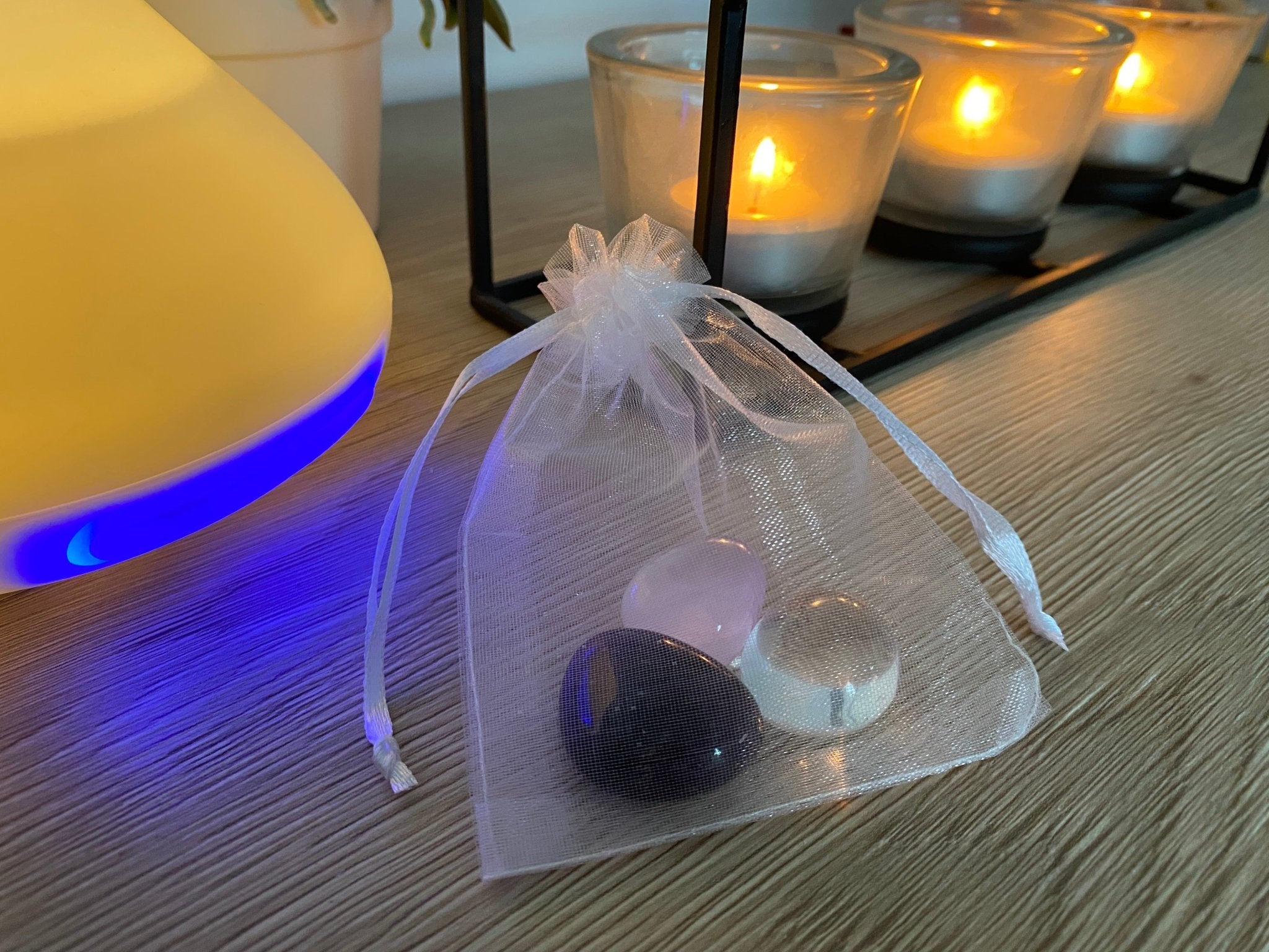 Trommelstenen set "De Gouden Driehoek" - Amethist, Rozenkwarts & Bergkristal - Basis edelstenen voor balans & harmonie - Energise Academy